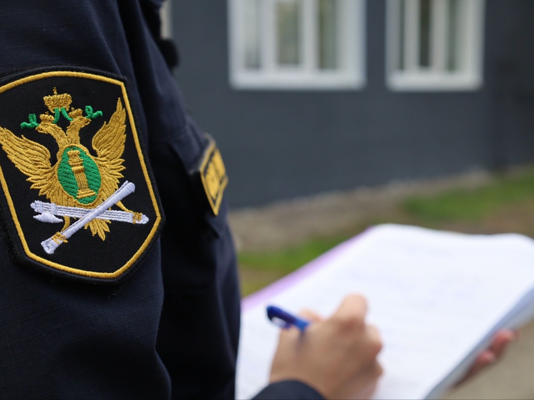 Автоледи Барнаула погасила 147 тыс рублей долга за 77 штрафов после ареста ее авто