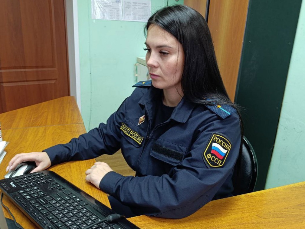 В Барнауле судебные приставы добились полного погашения алиментного долга  в 332 тысячи рублей.